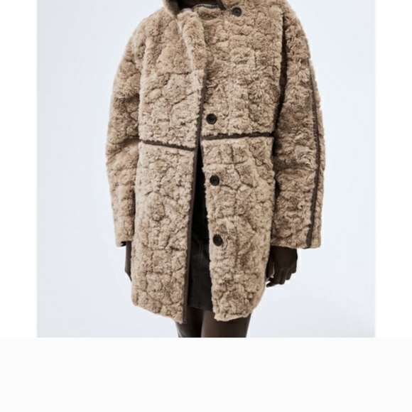 Women's Tan Shearling Coat - Picture 4 of 4